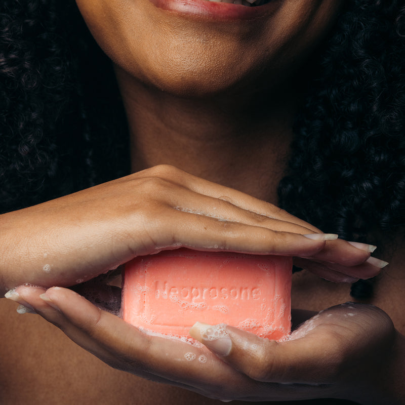 Glanadh Neoprosone Bar Soap le Vitimín C - 200g / 4.4 Oz