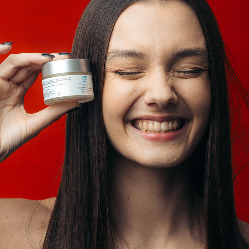 Crema potenciadora del rostro con ácido hialurónico Omic+ - 50ml / 1.7 Fl Oz